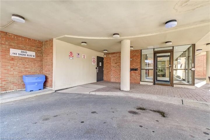 Property Photo: 3845 Lakeshore Boulevard W 804 ON M8W 4Y3