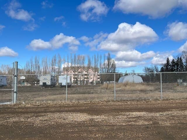 918 14 Avenue — photo 1