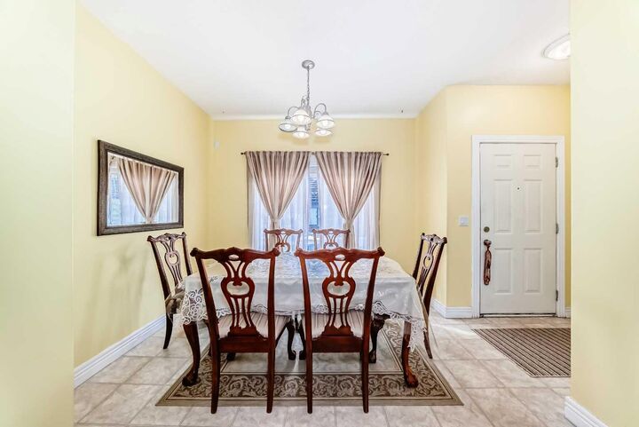 Property Photo:  187 Bridlewood View SW  AB T2Y 3X7 