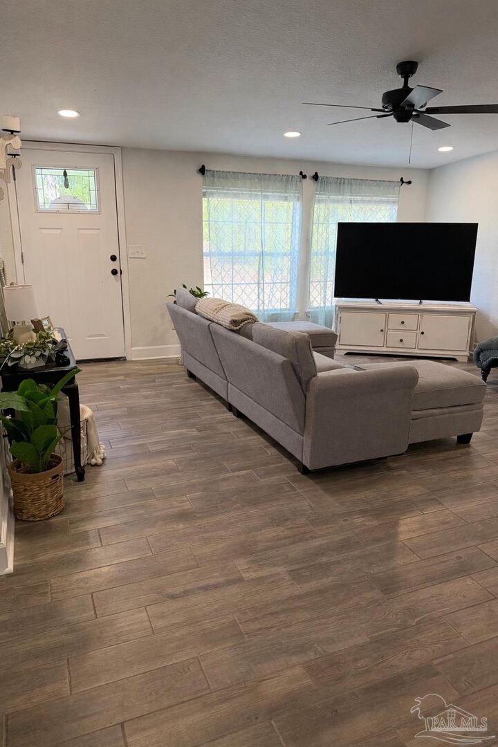 Property Photo: 2653 Nelsontown Rd FL 32565