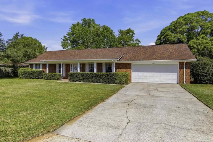 Property Photo:  8220 Li Fair Dr  FL 32506 