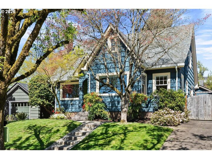 Property Photo: 3563 NE Morris St OR 97212