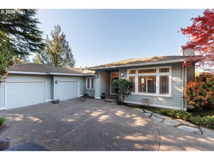 Property Photo: 2212 NW Pinnacle Dr OR 97229