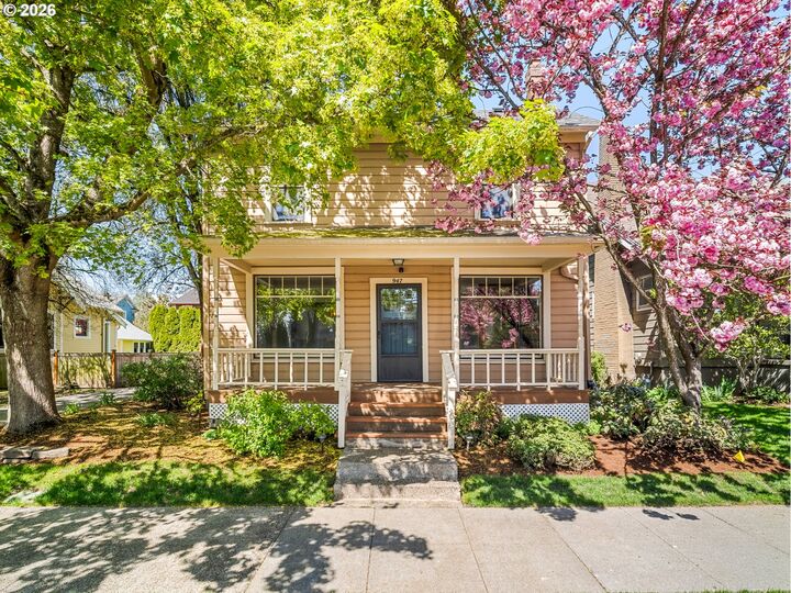 Property Photo: 947 SE Spokane St SE OR 97202