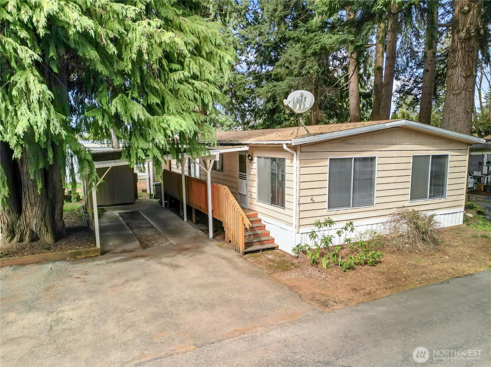 Property Photo:  900  29th Street SE D6  WA 98002 