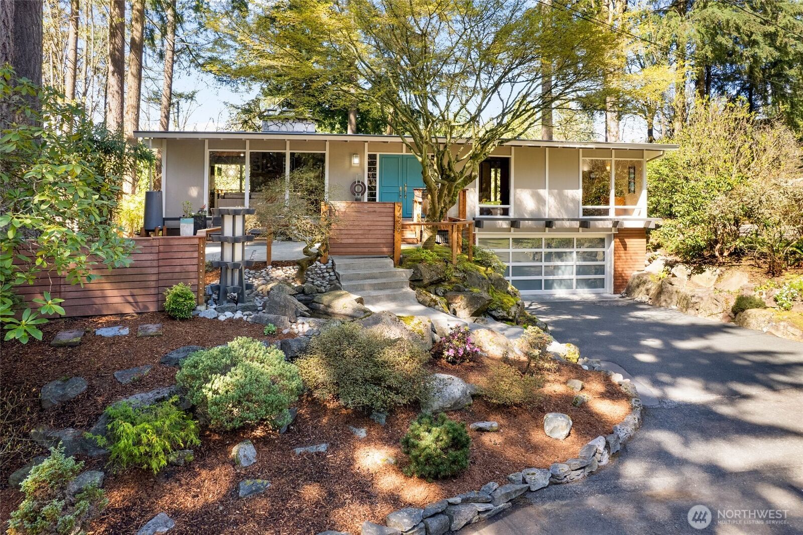 Property Photo: 7439 NE 123rd Place WA 98034