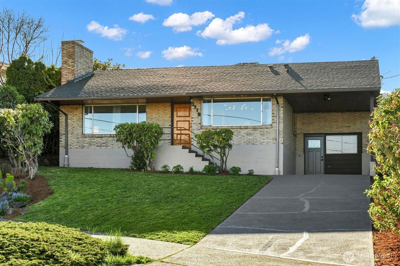 Property Photo:  3719  38th Avenue SW  WA 98126 