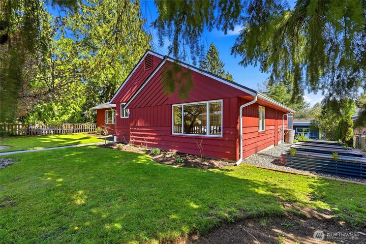 Property Photo:  9524  20th Ave  NE  WA 98115 