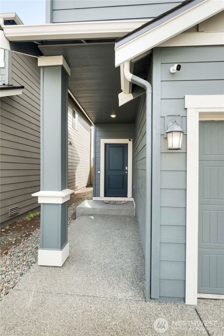 Property Photo:  10814  183rd Street Ct E  WA 98374 