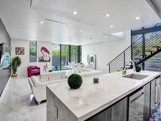 Property Photo: 2514 NE 21st Street A FL 33305