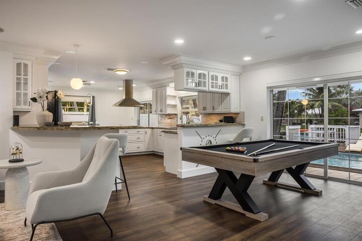 Property Photo: 1419 NE 57th Street FL 33334
