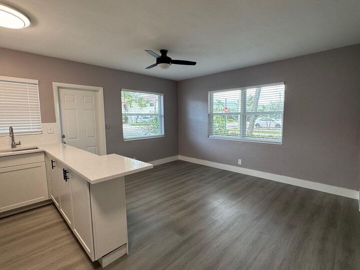 Property Photo:  4601 Poinciana Street 1  FL 33308 