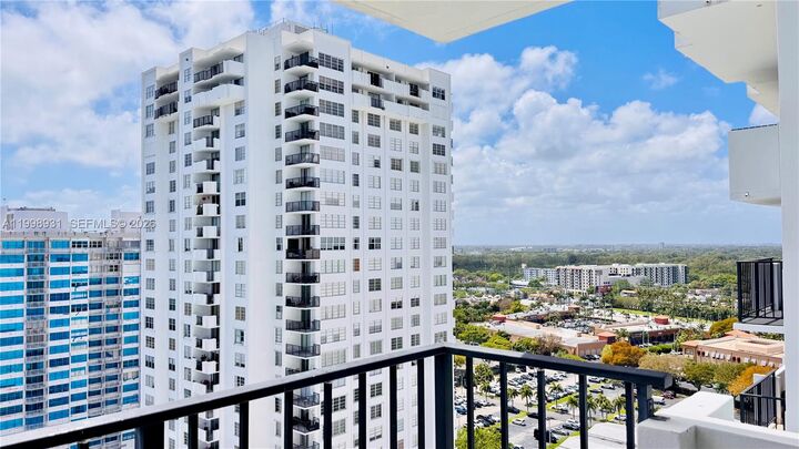 Property Photo:  2780 NE 183rd St 2012  FL 33160 