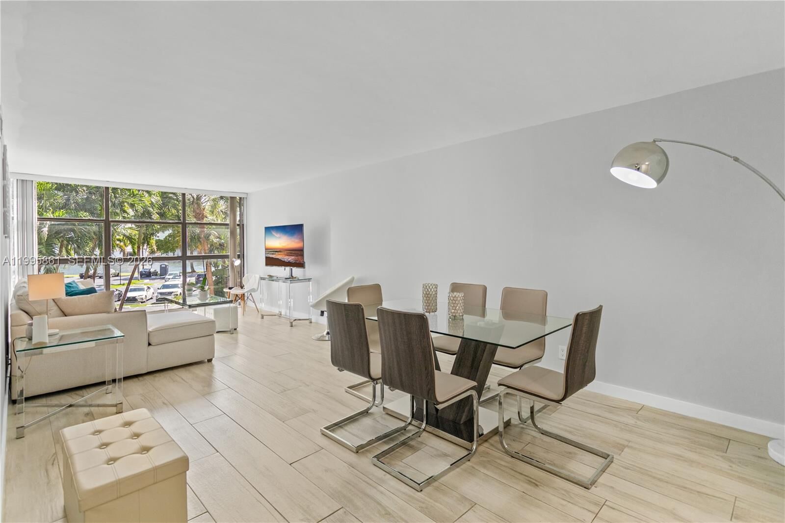 Property Photo: 600 Parkview Dr 204 FL 33009