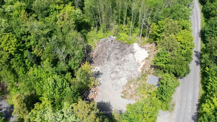 Property Photo:  40 Sunnyshore Park Drive  ON P2A 0B5 