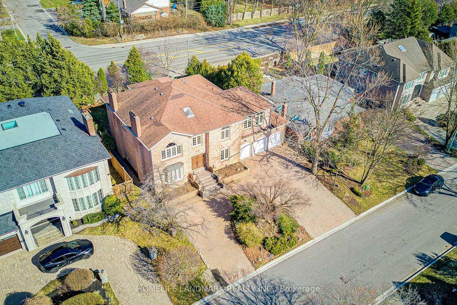 Property Photo: 21 Kirkdale Crescent ON M3B 2J7