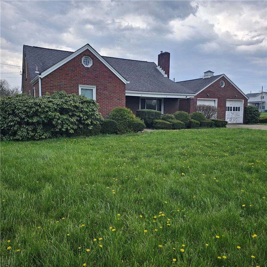 Property Photo:  426 15th Avenue  PA 15010 