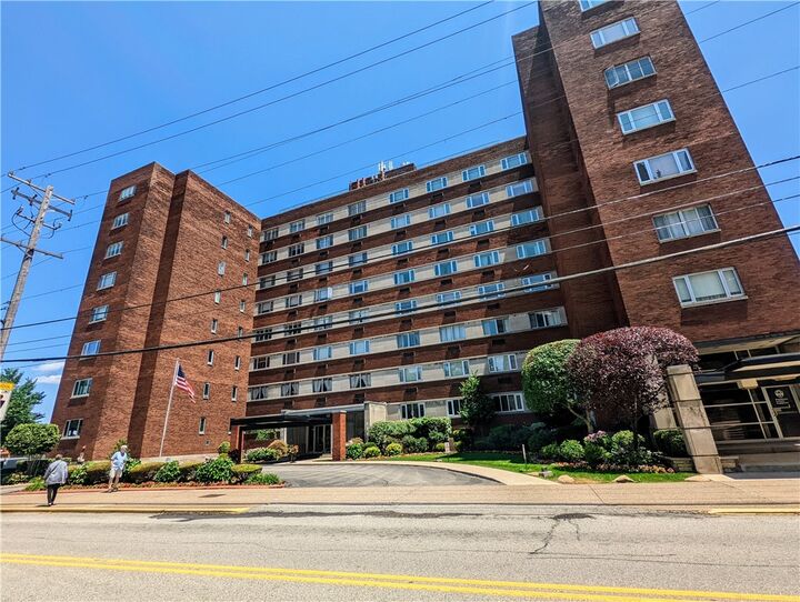 Property Photo:  128 N Craig St 303  PA 15213 