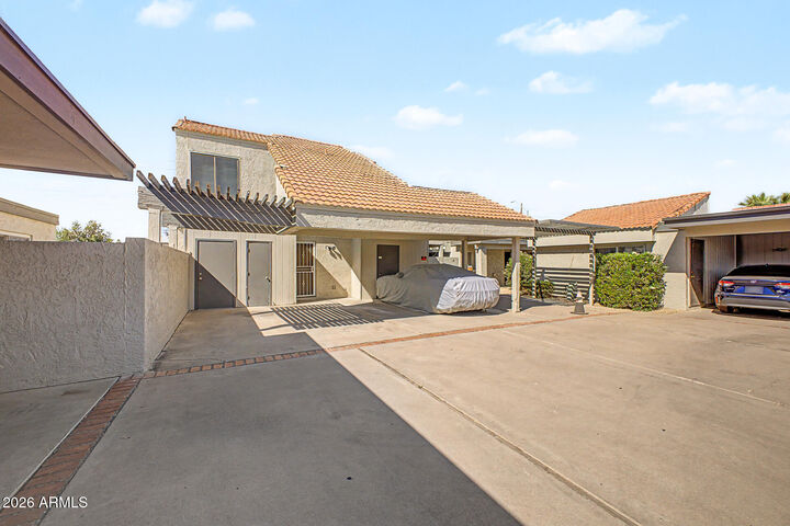Property Photo:  2415 W Greenway Road 3  AZ 85023 