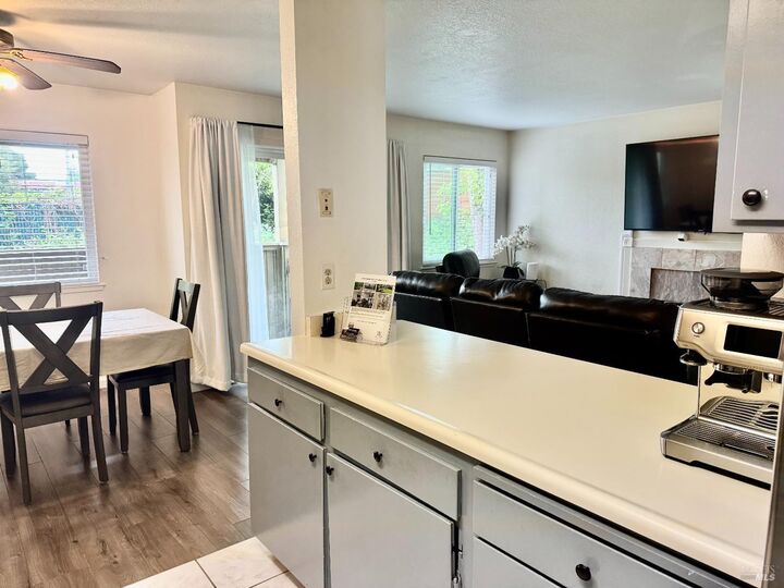 Property Photo:  2528 Westberry Drive  CA 95403 