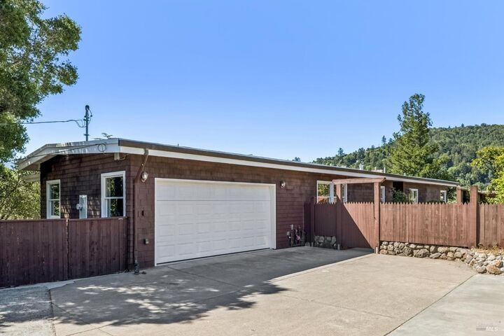 Property Photo: 23 Arcangel Court CA 94930