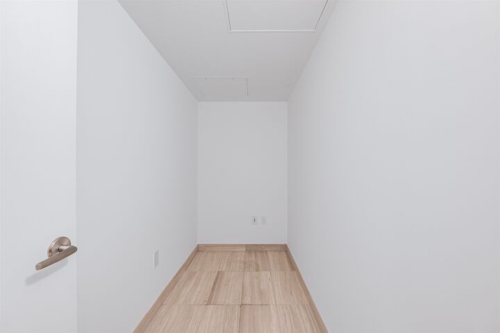 Property Photo: 1561 W 57th Avenue 100 BC V6P 0H5
