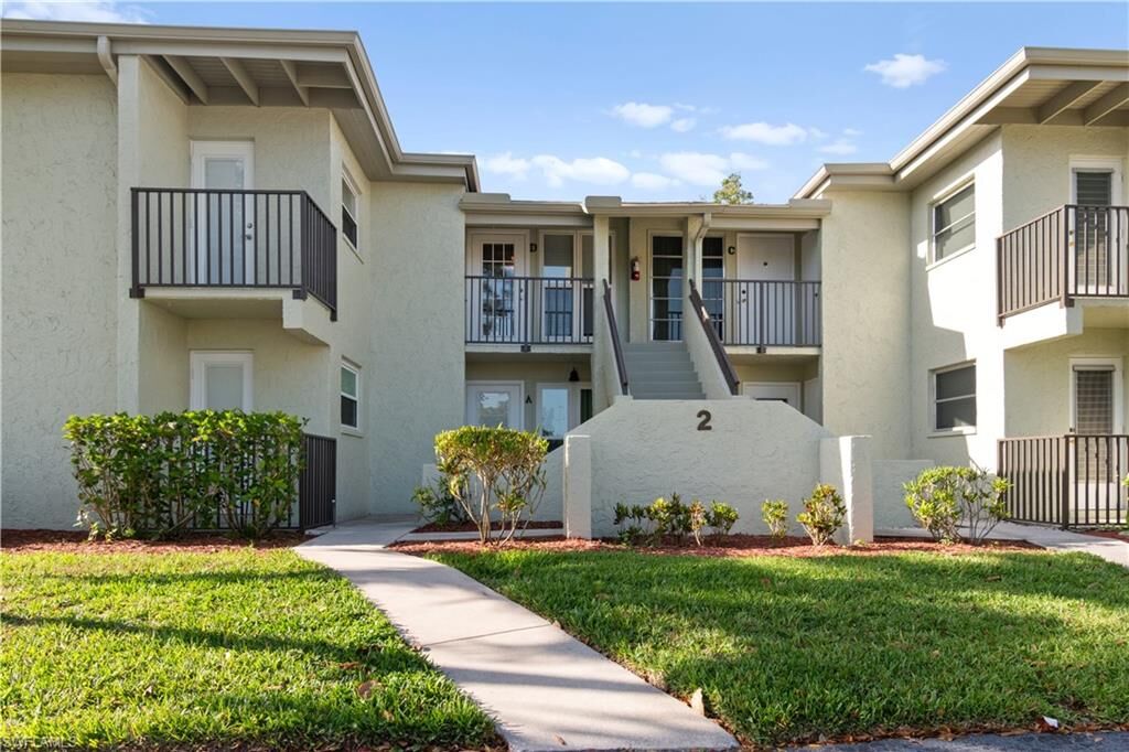 Property Photo: 7400 College Pkwy 2D FL 33907