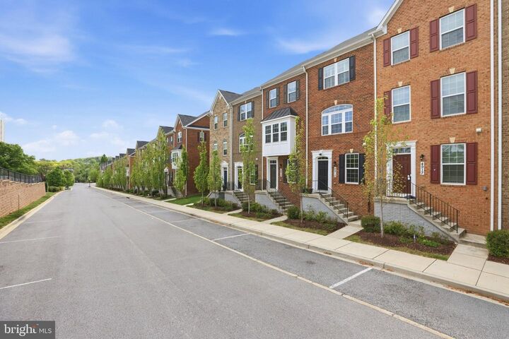 Property Photo:  4915 Crest View Drive  MD 20782 