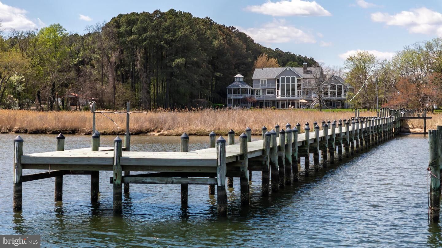 Property Photo:  1901 Cox Neck Road  MD 21619 