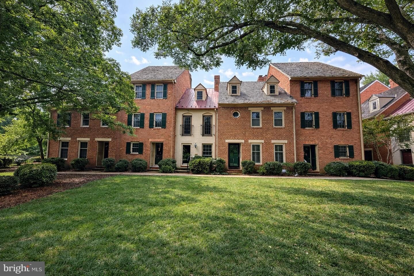 Property Photo:  1306 Kenmore Avenue 4  VA 22401 