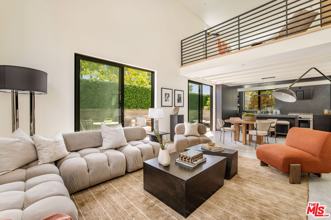 Property Photo:  917 Hilldale Ave  CA 90069 