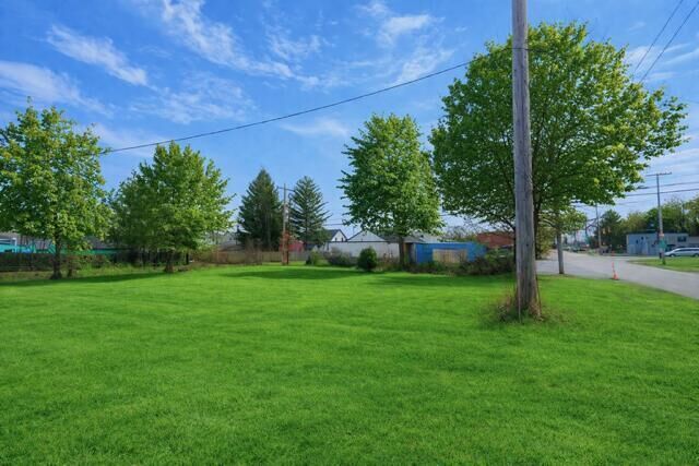 Property Photo:  2003 E Hudson Street  OH 43219 