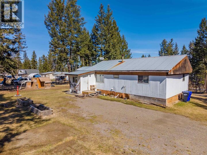 Property Photo: 5469 Saunders Crescent BC V0K 2E1