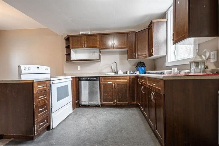 Property Photo:  286 Powers Street  MB R2W 4P8 