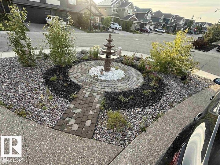 Photo de la propriété:  707 180 Street SW  AB T6W 2S8 