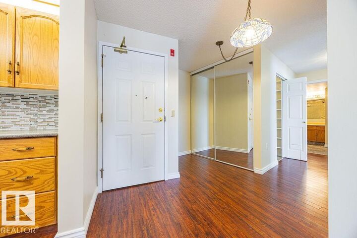 Property Photo: 9926 100 Avenue 305 AB T8L 4E3