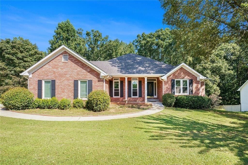 Property Photo:  1020 Thornwood  GA 30016 