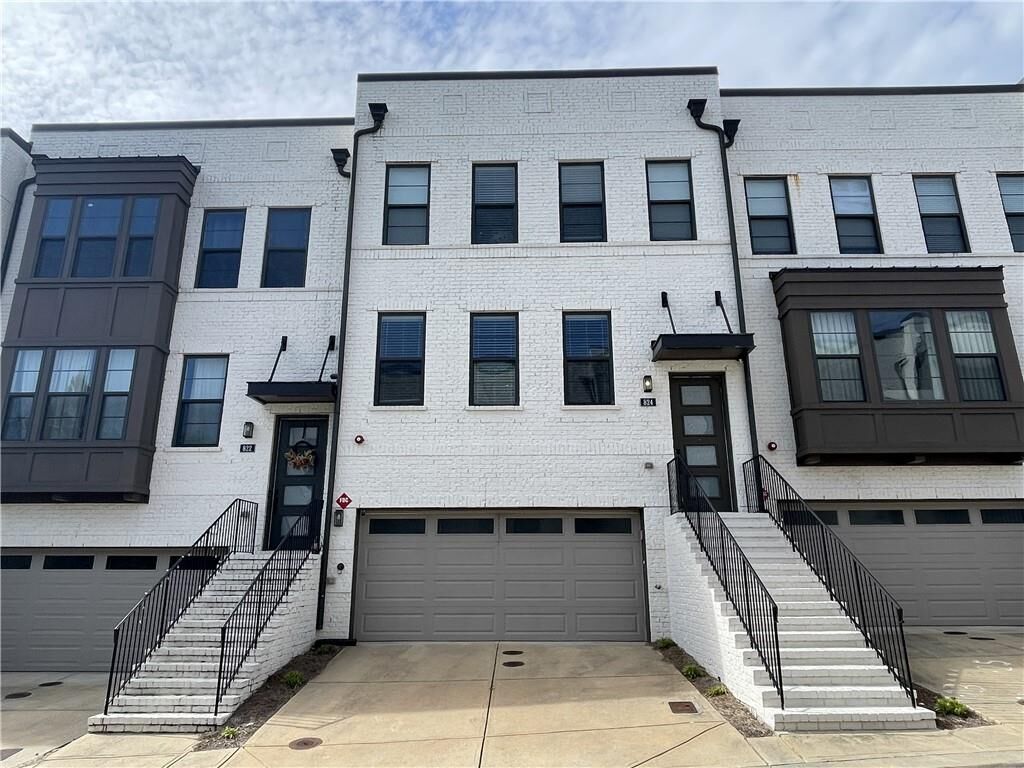 Property Photo:  824 Stone Ridge Lane  GA 30324 