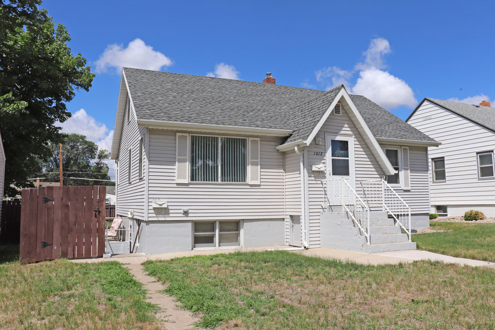 Property Photo:  1012 N 12th Street  ND 58501 
