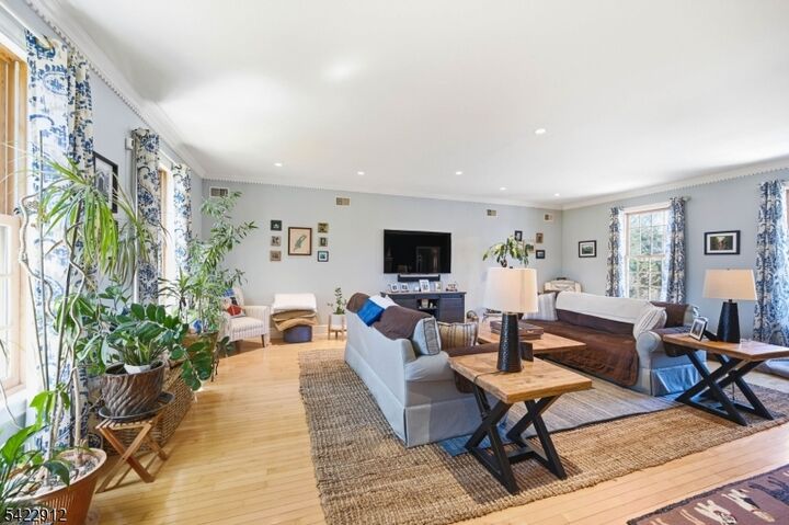 Property Photo:  173 Point Breeze Dr  NJ 07421 