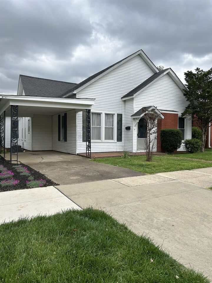 Property Photo:  820 N Main Street  KY 42420 