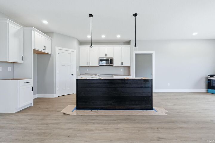 Property Photo:  525 W Liberty Street  IN 46721 