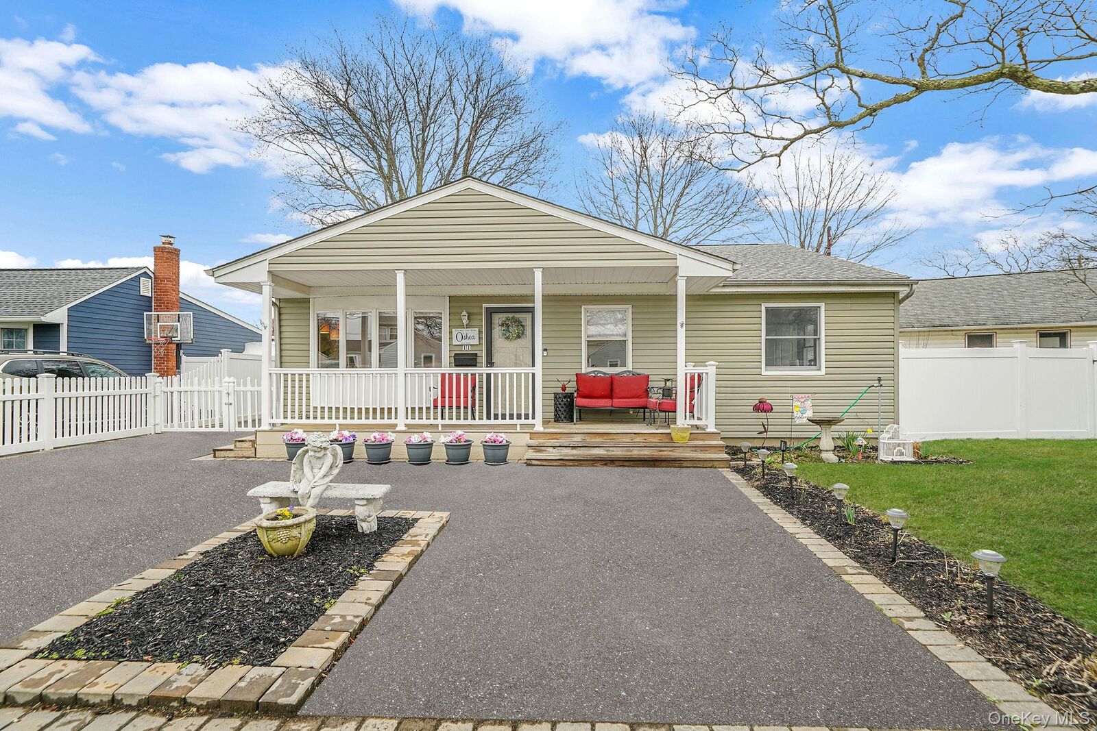 Property Photo: 11 Nehring Avenue NY 11702