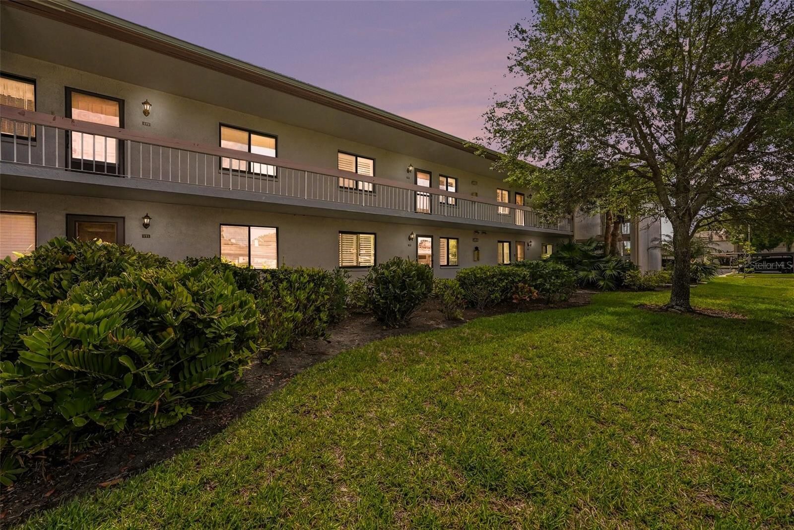Property Photo:  172 Lakeview Way 172  FL 34677 