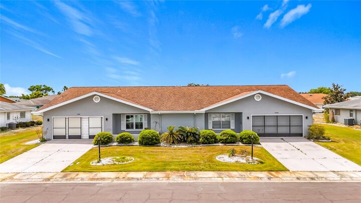 Property Photo:  1618 Bentwood Drive  FL 33573 
