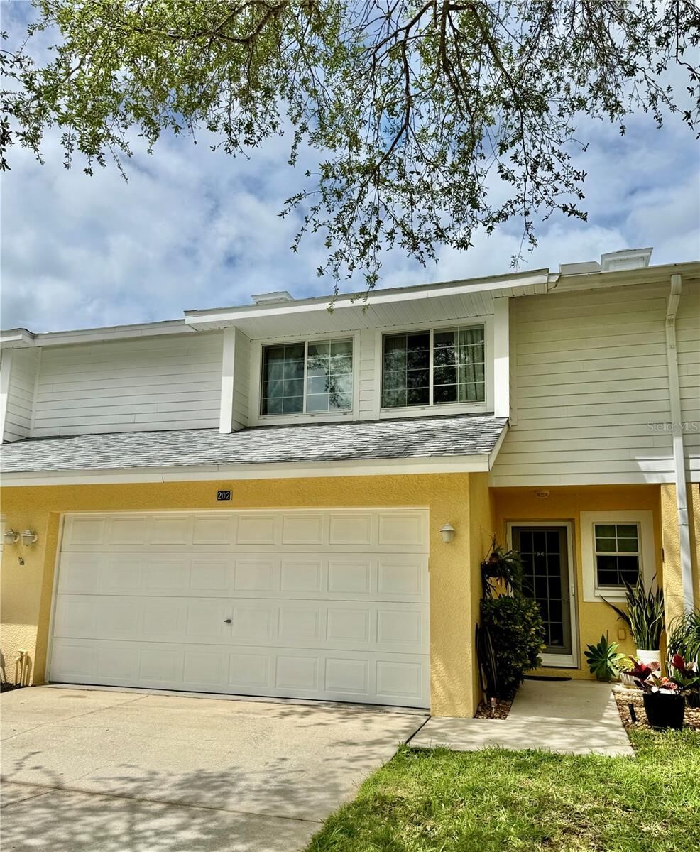 Property Photo:  1116 Sunset Point Road 202  FL 33755 