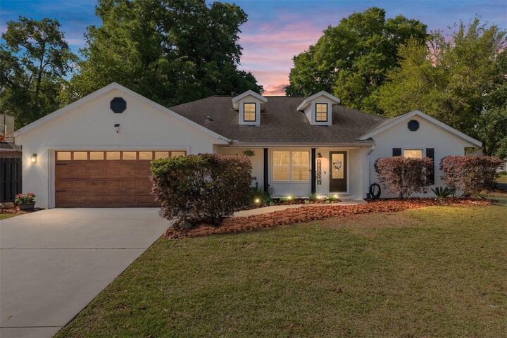 Property Photo:  25175 SW 20th Avenue  FL 32669 