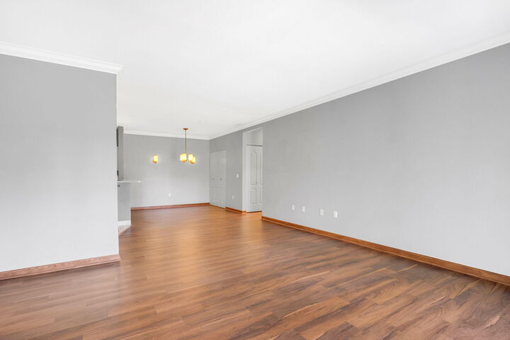 Property Photo:  2720 Northview Rd 33  WI 53188 