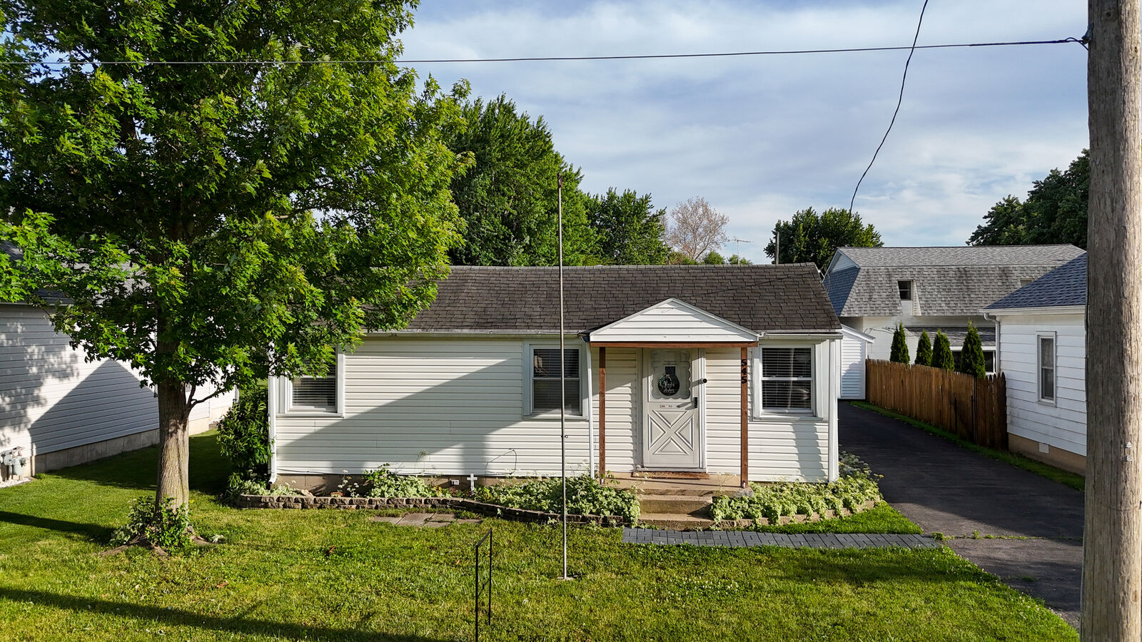 Property Photo:  545 Lynn Street  IL 60474 