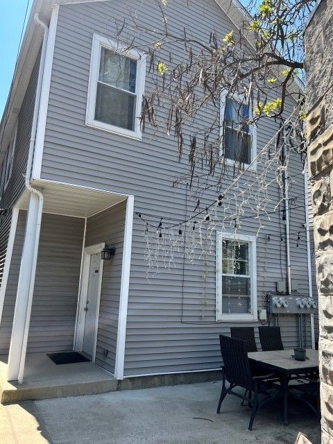 Property Photo: 2310 W Grand Avenue 1N IL 60612